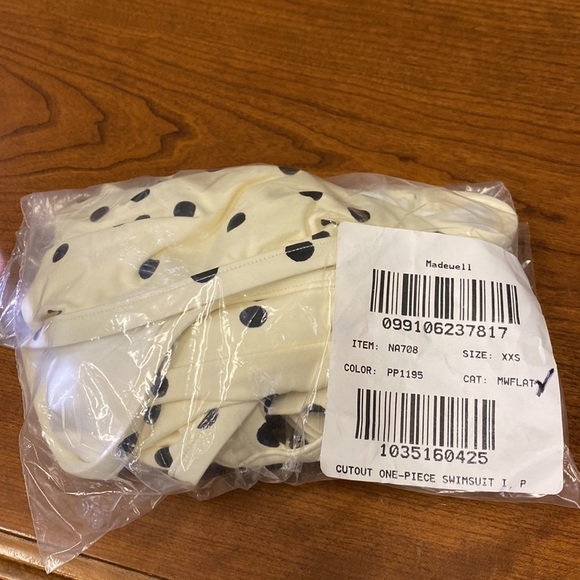 MadeWell Second Wave Cutout One-Piece Swimsuit in Dot Toss NA708 - Picture 5 of 5